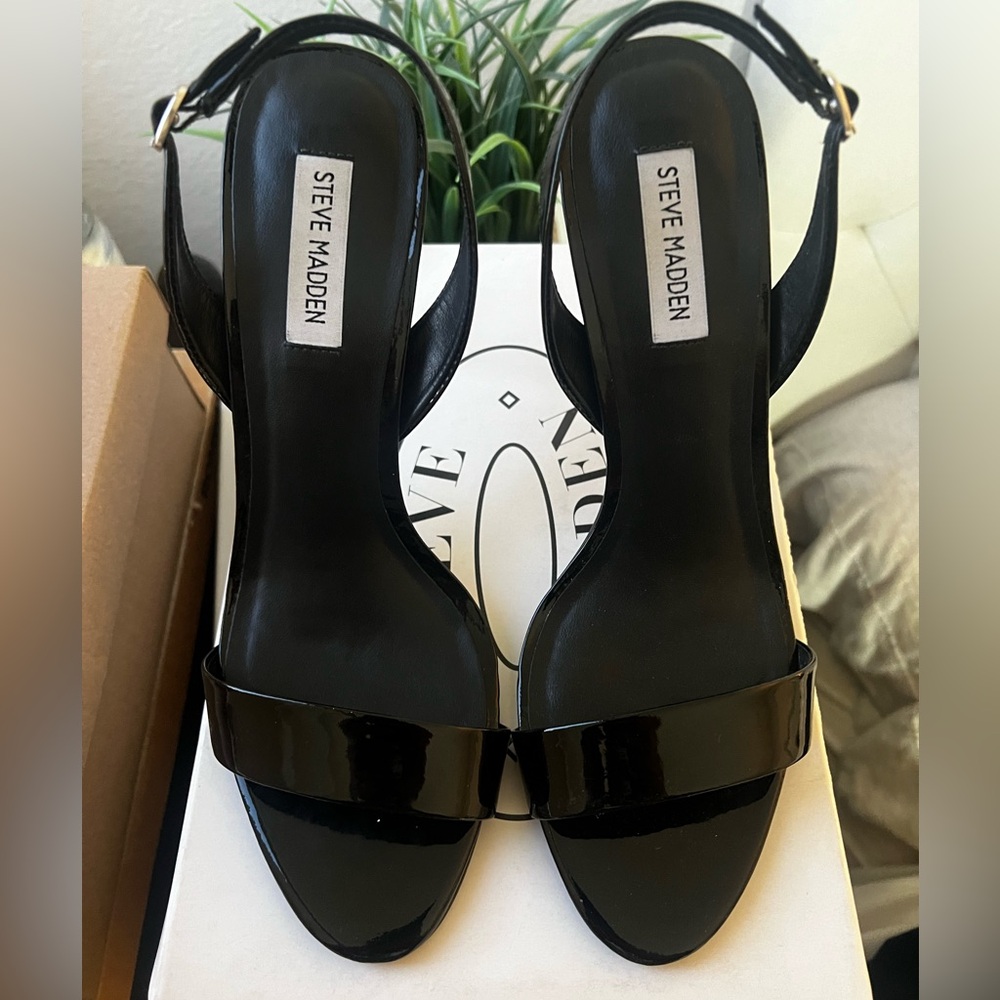 Black open toe Steve Madden CORINE size 10